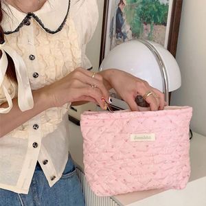 Sac de rangement portable en polyester grande capacité avec fermeture éclair pour produits de soin, maquillage et articles de toilette - Product Image 3