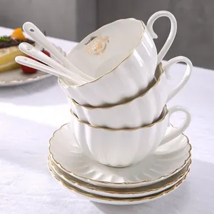 럭셔리 디자인 사용자 정의 골드 림 차 컵 세트 유럽 스타일 화이트 커피 컵과 접시 세트 도자기