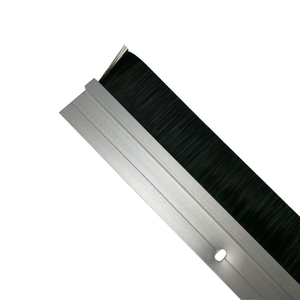 Bande d'étanchéité inférieure <span class=keywords><strong>de</strong></span> <span class=keywords><strong>porte</strong></span> en alliage d'aluminium PP Hair à montage facile pour la chambre et le salon - Product Image 1