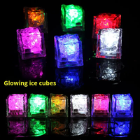 Cubetti Luminosi Liquidi Attivabili al Buio Impermeabili per Forniture da Bar, Decorazioni per Feste Estive e Matrimoni, Cubetti di Ghiaccio LED