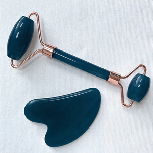 <span class=keywords><strong>Rullo</strong></span> Massaggiante <span class=keywords><strong>Viso</strong></span> <span class=keywords><strong>in</strong></span> Giada Vera Personalizzato con Logo, Massaggiatore Guasha <span class=keywords><strong>in</strong></span> Cristallo con Scatola - Vendita all'Ingrosso - Product Image 1