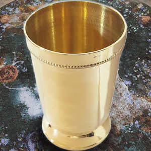 Vaso de Chupito Clásico de Latón Pulido a Espejo, Hecho a Mano, con Diseño en Relieve, para Julep o Vino, de 401-500 ml, Precio Económico - Product Image 3