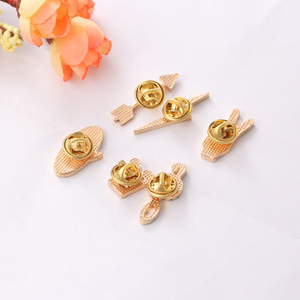 New Fashion Musical Note Yeah Gesture Lightning Arrow spilla smaltata <span class=keywords><strong>per</strong></span> amanti <span class=keywords><strong>della</strong></span> <span class=keywords><strong>musica</strong></span> Jeans collare spille bottone Badge regali <span class=keywords><strong>per</strong></span> bambini - Product Image 2