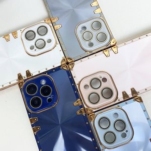 Custodia per telefono cellulare elettrolitica CD di lusso per <span class=keywords><strong>iPhone</strong></span> 16 15 14 <span class=keywords><strong>13</strong></span> 12 11 <span class=keywords><strong>Pro</strong></span> Max <span class=keywords><strong>con</strong></span> <span class=keywords><strong>protezione</strong></span> per <span class=keywords><strong>fotocamera</strong></span> - Product Image 6