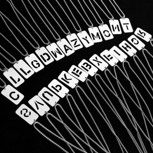 Collar Clásico de Acero Inoxidable Plateado con Letras, Personalizable con Logotipo, Resistente a la Decoloración, Venta al Por Mayor para Hombres y Mujeres - Product Image 6