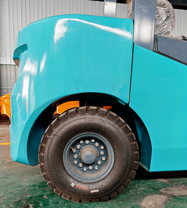 Chariot élévateur diesel Xingzhou 5-7 tonnes 4x4 avec cabine FOPS/ROPS, pneus pleins et mât à deux/trois étages pour ateliers et matériaux de construction - Product Image 5