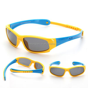 2025 occhiali da sole ciclismo UV personalizzati per ragazzi ragazze Trendy blu bianco Silicone telaio moda polarizzati occhiali da sole per <span class=keywords><strong>bambini</strong></span> - Product Image 2