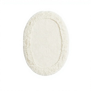 Tapis de bain ovale en coton tufté antidérapant, tapis de salle de bain absorbant, lavable en machine par ITHL - Product Image 1
