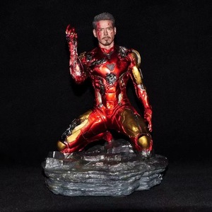 Vendicatori battaglia finale statua GK nuovo <span class=keywords><strong>Iron</strong></span> <span class=keywords><strong>Man</strong></span> inginocchiato MK85 modello di plastica giocattolo in scatola personaggi a mano da congelato - Product Image 6