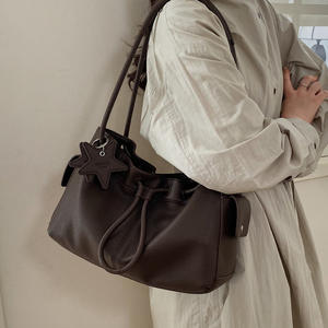 Bolso de Hombro Plisado de Diseño Nuevo 2025, Bolso de Mano de Cuero PU de Lujo, Suave, para Mujer, de Gran Capacidad, para Compras - Product Image 4