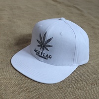 Topi Kasual Olahraga 6 Panel Putih dengan Logo Bordir Daun Kustom yang Laris Terjual, Terbuat dari Katun, Dapat Disesuaikan, dengan Pinggiran Datar dan Model Snapback untuk Wanita.