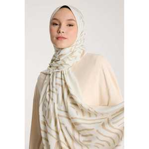 Bufanda en Forma de V de Tono Puro en Beige Marfil, Prendas de Punto para Mujer - Product Image 3