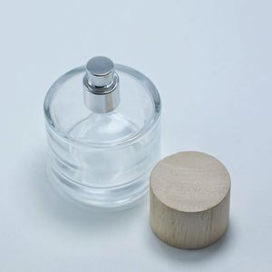 Botellas de Perfume de Aromaterapia de Vidrio de Lujo con Iconos Personalizados, 50ml/100ml, Tapas de Madera, Serigrafía, Estampado en Oro, Caja con Logotipo Personalizado, OEM - Product Image 5
