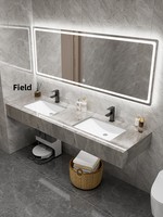 Kabinet Kamar Mandi dengan Wastafel Keramik Umum dan Meja Rias Kamar Mandi Utama dengan Wastafel Ganda