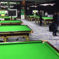 Table de billard officielle exclusive pour tournoi avec accessoires complets, utilisation domestique, composants en cuir, taille 12 pieds, respectueuse de l'environnement