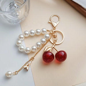 Ventes Flash Usine : Pendentif Créatif de Luxe Polyvalent avec Perles, Breloque en Métal Cerise pour Sac à Main et Cartable, Vente en Gros - Product Image 2
