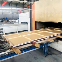 Panneaux de plafond modernes étanches en aluminium pour les hôtels et les centres commerciaux Panneau mural en forme de grille Fonction d'insonorisation