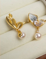 Boucles d'oreilles clous délicates en laiton plaqué or 18 carats avec motif papillon cubique, bijoux tendance pour femmes