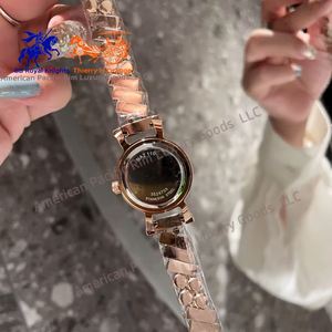 Montre à quartz Ronda de luxe pour femme de la marque H, ensemble de cinq bracelets, cadran élégant avec strass et aiguilles en verre - Product Image 3