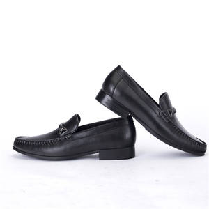 Le nouveau style 2025 est à la mode et durable, fabriqué à la main, et offre une pédale confortable et décontractée à un seul pied. - Product Image 2