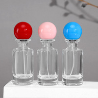 Bouteilles de parfum en verre rechargeables personnalisées de 30/50/100 ml avec vaporisateur à pression à fine brume et bouchons à bille colorés, MOQ flexible