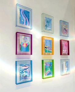 Customized Colorful High Transparency Acrylic Display <b>Stand</b>, Personalized Design Surface Anisotropic Plastic Work Card - Product Image 1