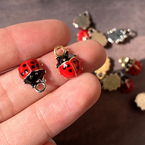 Ciondoli fai da te in lega smaltata a forma di <span class=keywords><strong>coccinella</strong></span>, simpatici ciondoli a forma di insetto per orecchini, bracciali, collane e creazione di gioielli - Product Image 2