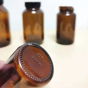 60ml 70ml 100ml 120ml 150ml 200ml 250ml 300ml bottiglia rotonda in vetro ambra marrone capsula a bocca larga con coperchio in oro - Product Image 4