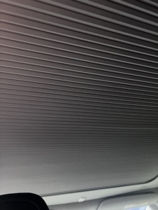 Pare-soleil intelligent électrique pour Tesla Model Y/3 - Rideau de toit isolant thermiquement et bloquant la chaleur, commandé par la voix, avec éclairage d'ambiance - Product Image 3