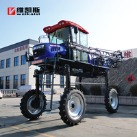 Tracteur agricole motorisé à 4 roues motrices avec pulvérisateur à flèche autopropulsé