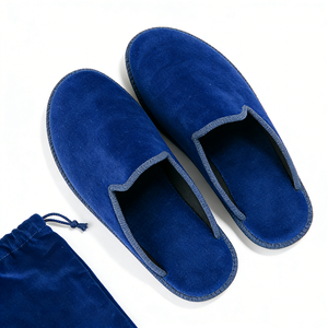 Pantofole <span class=keywords><strong>da</strong></span> <span class=keywords><strong>Uomo</strong></span> in Velluto Blu Navy con Logo Personalizzato, Borsa con Coulisse Abbinata e Opzione Logo Personalizzato per Uso Domestico - Product Image 2
