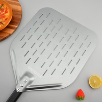 YINHAO Pelle à pizza en métal personnalisée avec logo, perforée pour un démoulage facile, pliable pour un rangement pratique, idéale pour la pizza maison et le pain artisanal