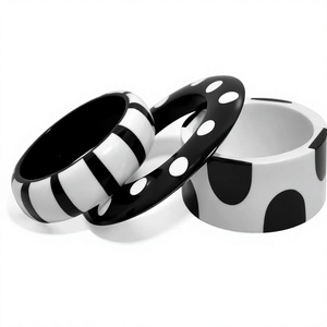 Nuevos Brazaletes de Resina con Rayas Blancas y Negras y Puntos, Forma Redonda Artística, Decoración para el Hogar, Joyería Artesanal para Bodas, para Mujer - Product Image 1