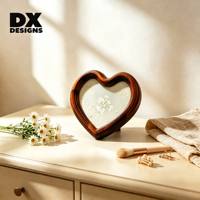 Bingkai Foto Kayu Vintage DX Designs Motif Hati Kecil Dekorasi Bunga Bingkai Gambar Hiasan Meja untuk Hadiah Pernikahan Hari Valentine