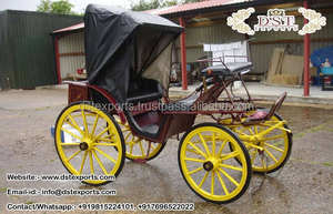 Mini Carruaje Personalizado de Caballos con Diseño Moderno, Construcción Ligera de Metal y Madera - Product Image 6