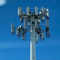 Mât monopole radio en acier galvanisé de 20 mètres UHF/VHF pour accessoires de télécommunication par satellite Wi-Fi