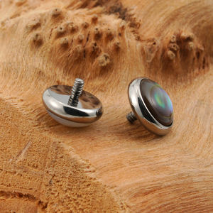 اليمين الكبرى 16G إطار وضع اللؤلؤ وقذيفة أذن البحر ASTM F136 التيتانيوم Labret أعلى الأذن Tragus اللولبية قمم Labret - Product Image 5