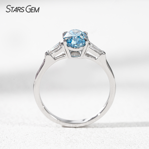 Bague de fiançailles Starsgem 2.0ctw à trois pierres en or massif 18 carats avec diamant de laboratoire bleu taille ovale - Product Image 5