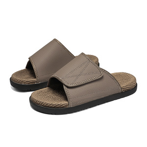 Claquettes d'été légères pour hommes, respirantes, avec amorti en EVA, à bout ouvert et semelle plateforme, pour la mode hivernale - Product Image 1
