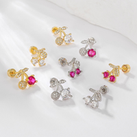 ZUOLA Boucles d'oreilles pendantes écologiques en laiton avec zircon 5A en forme de fruit, clous d'oreilles cerise en titane chirurgical, bijoux de piercing en gros