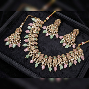Collier ras du cou plaqué argent de haute qualité avec perles de cristal multicouches vert menthe émeraude et clous en zircon cubique pour soirée - Product Image 2