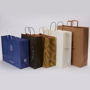 Sac fourre-tout pour vêtements haut de gamme personnalisé, sac de shopping de luxe conçu en usine avec impression de logo personnalisé, fabriqué en carton de haute qualité - Product Image 2