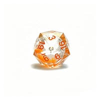 Lot de 7 dés polyédriques DND en résine, écologiques, à bords vifs, remplis de sable orange liquide, avec étui cadeau pour D&D RPG