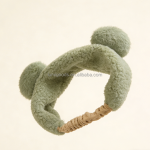Bandeaux de spa <span class=keywords><strong>LUMI</strong></span> pour femmes et filles, pour le lavage du visage et le maquillage, avec oreilles d'ours mignonnes, réutilisables, antidérapants, en polaire Teddy coréenne, vert matcha - Product Image 3