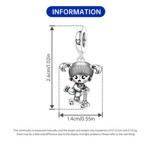 Pulsera/accesorio original, único y de alta gama para mujer con diseño de niña montando en un patinete. - Product Image 3