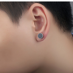 Boucles <span class=keywords><strong>d</strong></span>'oreilles tendance pour hommes en acier inoxydable plaqué or, type plat, anti-<span class=keywords><strong>allergie</strong></span>, piercing - Product Image 4