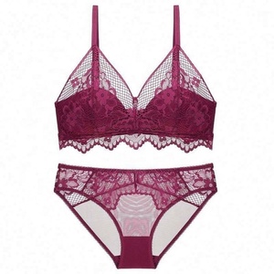 Nouveauté, vente chaude, <span class=keywords><strong>sous</strong></span>-vêtements populaires, soutien-gorge triangle sans armatures, doux, et ensembles de lingerie, lingerie rouge - Product Image 5