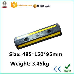 Butée de roue en caoutchouc pour parking, butée de roue de <span class=keywords><strong>voiture</strong></span> en caoutchouc avec bandes réfléchissantes - Product Image 2