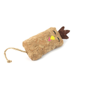 Juguete para Gatos Yommy, Pollo de Corcho de 11cm con Cuerda - Product Image 2