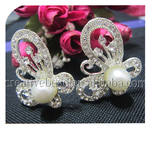 Spille bianche e fiori <span class=keywords><strong>Bouquet</strong></span> da sposa fiore di seta di strass <span class=keywords><strong>Bouquet</strong></span> da sposa Boutonniere da sposo <span class=keywords><strong>Bouquet</strong></span> - Product Image 1